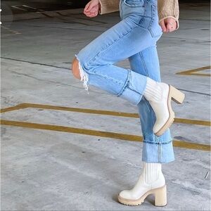 Dolce VITA DV Tan Chunky Lug Sole Chelsea Jade Caster Boots
